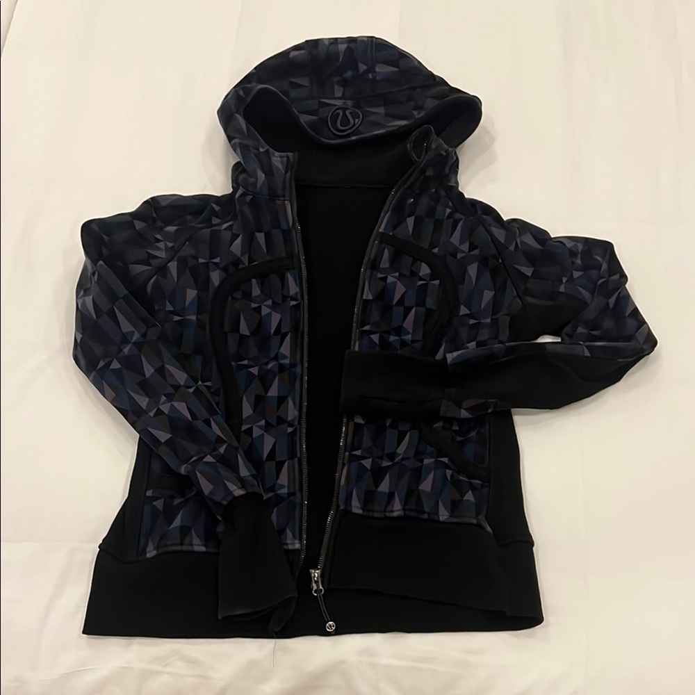 Lululemon Geometric Hoodie - Black and Blue